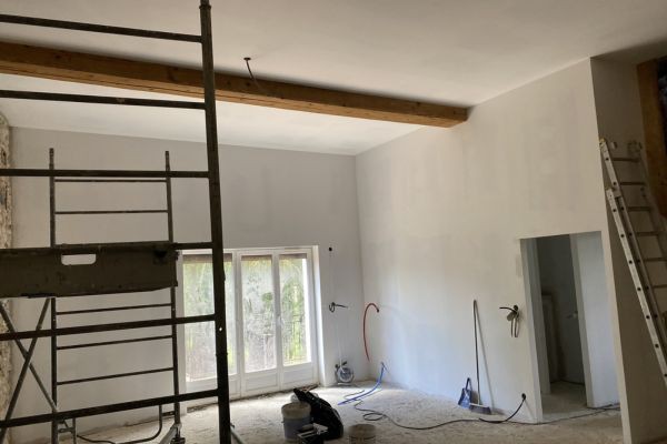 chantier d'isolation par laine par les plaquistes du r&eacute;seau Les Artisans Viennois